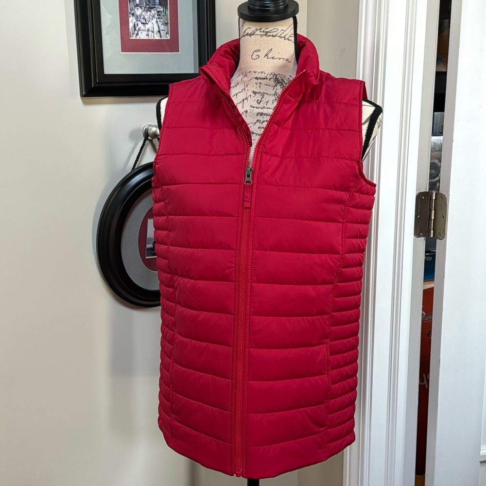 NWOT Lands End Youth XL Quilted Vest in Cherry Red Perfect for fall activities - Picture 6 of 8